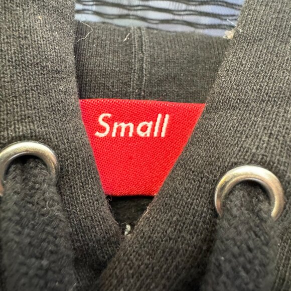 SUPREME HOCKEY HOODED SWEATSHIRT - BLACK (FW22) SMALL - Picture 8 of 10